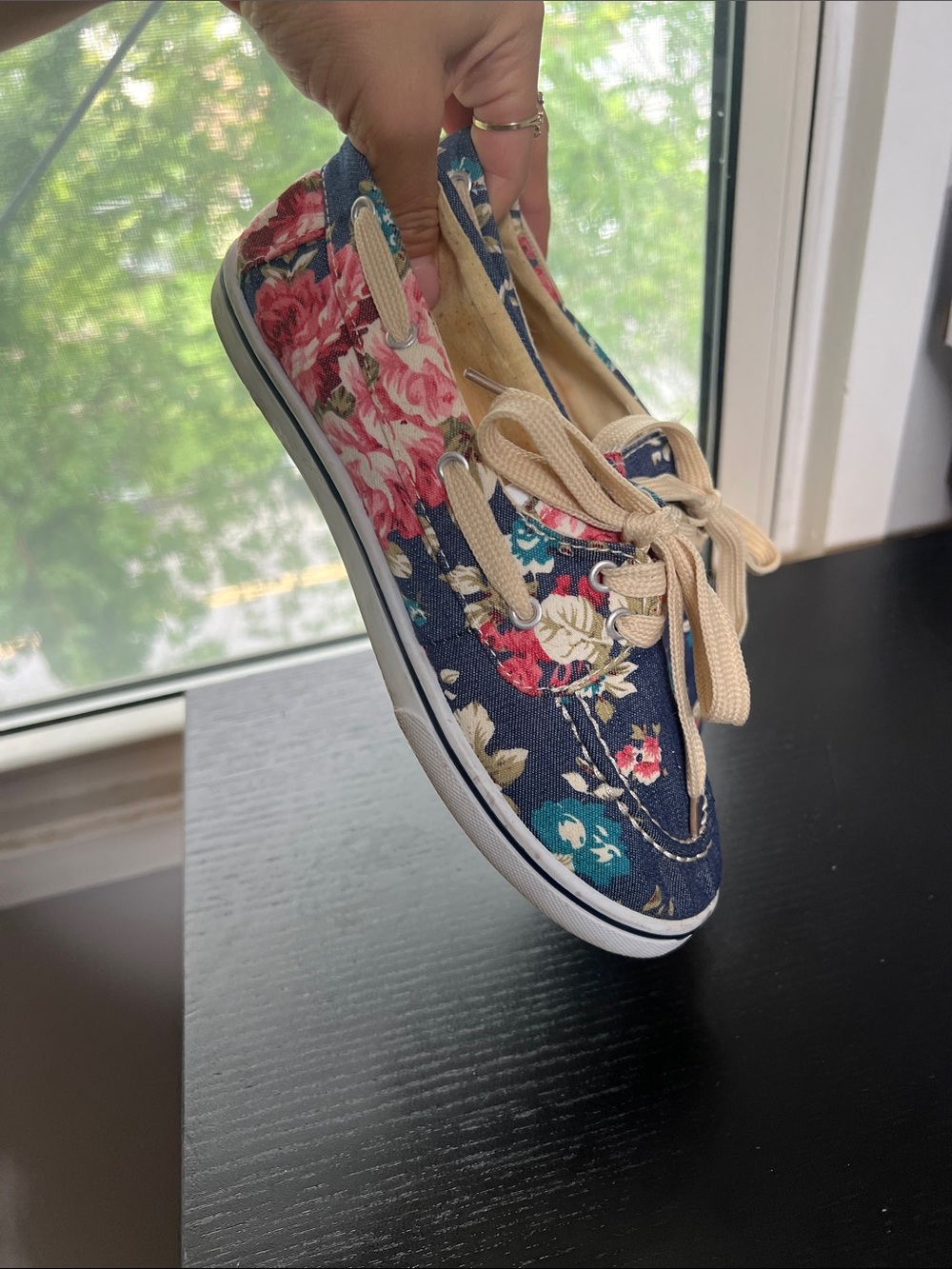 Floral Canvas Lace-Up Women's Sneakers - Navy Pink